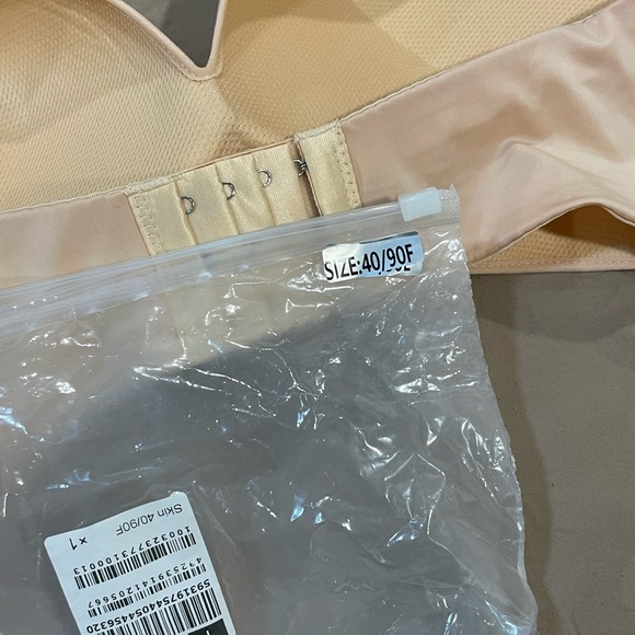 Magic push-up bra - Picture 5 of 6